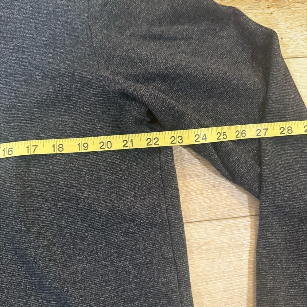 Van Heusen dark heathered gray quarter zip pullover sweater, low collar, L. - Picture 3 of 9
